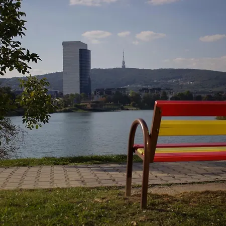 Fresh & Parking Lägenhet