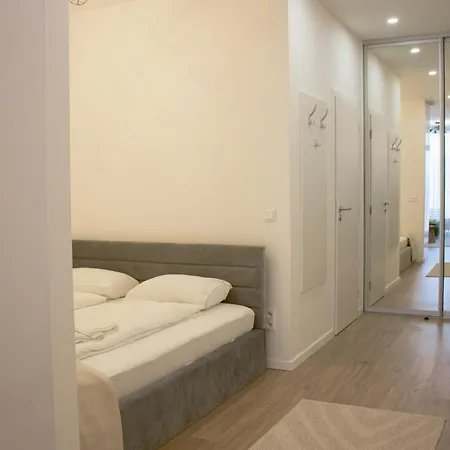 Fresh & Parking * براتسيلافا