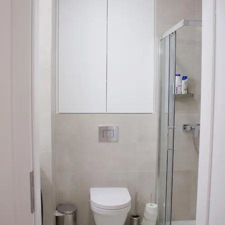 Fresh & Parking * براتسيلافا